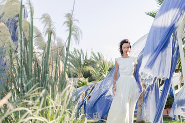 Fashionable elegant bride © focusandblur