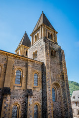 Fototapeta na wymiar L'église abbatiale Sainte-Foy-de-Conques