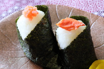 おにぎり　Rice ball
