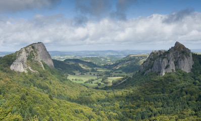 Fototapeta na wymiar Die Roches Tuilière et Sanadoire, Auvergne, Frankreich