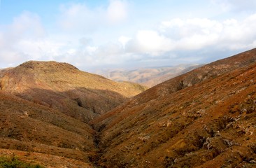 Naklejka premium Fuerteventura hilly landscape 