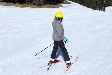 Abfahrt auf Skipiste