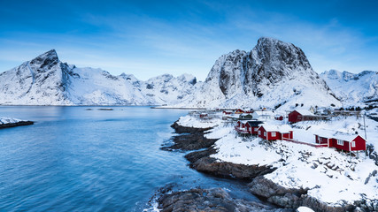 Rotes Fischerdorf in Norwegen