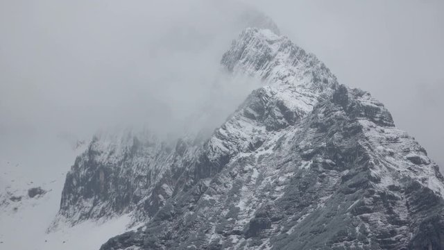 Berge mit Wolken im Zeitraffer, Allg&auml;u, Berggipfel, Alpinismus, 4K