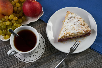 Christmas berry cake