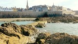 Rochers et remparts au nord se Saint-Malo
