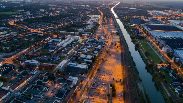 Wolfsburg vom Hauptbahnhof aus