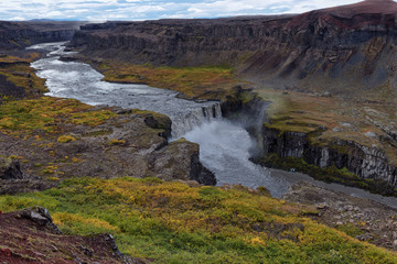 Fototapeta na wymiar Hafragilsfoss in the north of Iceland