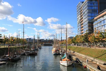 Photo sur Plexiglas Porte Germaniahafen mit Booten in malerischer Hebststimmung