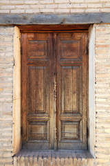 Obraz na płótnie Canvas Ancient wooden door
