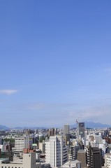 Fototapeta na wymiar 広島の街並と青空