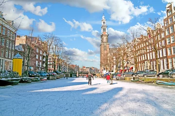 Fototapete Rund Amsterdam im Winter mit der Westerkerk in den Niederlanden © Nataraj
