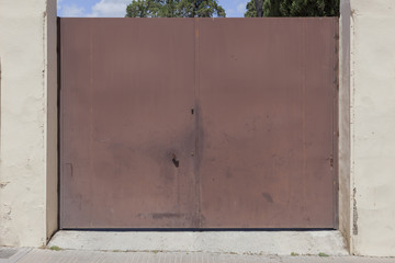 Metal brown solid Gate