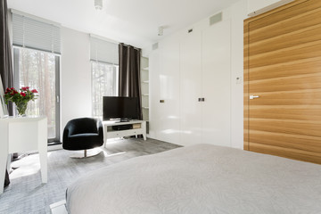 Classical simplicity in bedroom