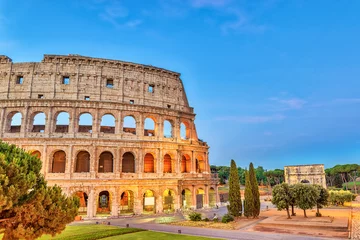 Fototapete Rund Rome sunrise city skyline at Rome Colosseum (Roma Coliseum), Rome, Italy © Noppasinw