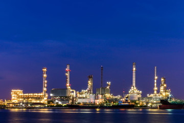 Obraz na płótnie Canvas Industrial view at oil refinery plant form industry zone