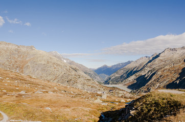 Grimsel, Grimselpass, Grimselsee, Bergsee, Grimselpassstrasse, Speichersee, Grimselgebirge, Alpen, Wanderweg, Herbst, Herbstwanderung, Schweiz