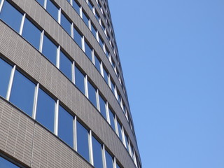 Obraz premium ビルと空