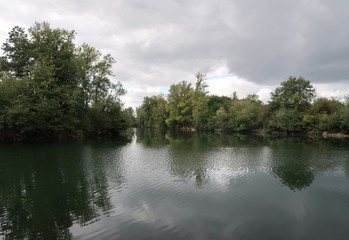 Lake of Varennes-l&egrave;s-M&acirc;con