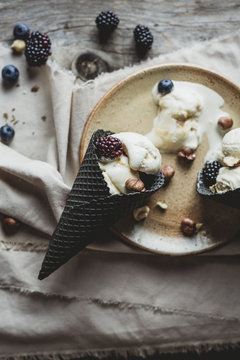 Macadamia nut ice cream