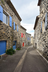 Fototapeta premium Alba la Romaine ein kleines mittelalterliches Städtchen in Frankreich 