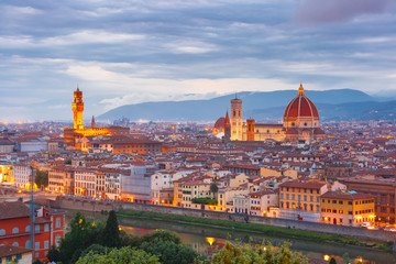Fototapeta na wymiar Famous view of Florence at sunset from Piazzale Michelangelo in Florence, Tuscany, Italy