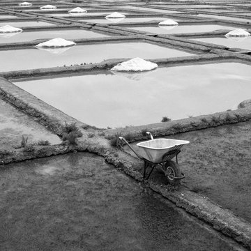 Sea salt basins in Bretagne