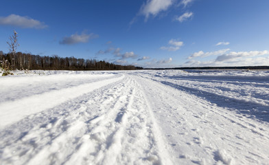 Fototapeta na wymiar Road in the winter season