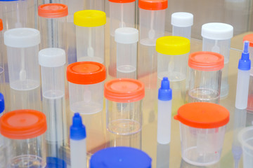 Bottle kit for the collect and examination of the patient. Diagnostic medical disorders.

