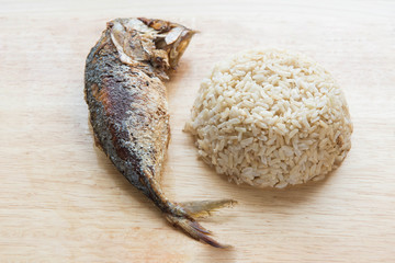 fried mackerel with rice cooked