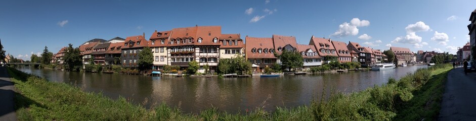 Fototapeta na wymiar panorama with historic houses and the river Regnitz in Bamberg, Germany
