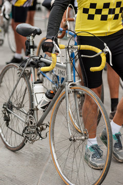 Cyclist with his vintage bicycle, before the race