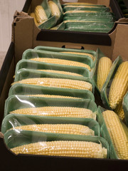 Kukurydza zapakowana do sprzedaży