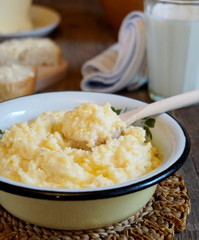 Millet porridge with milk	