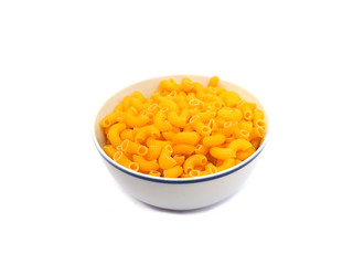 macaroni raw on bowl