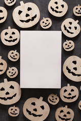 Obraz premium Wooden pumpkin halloween background
