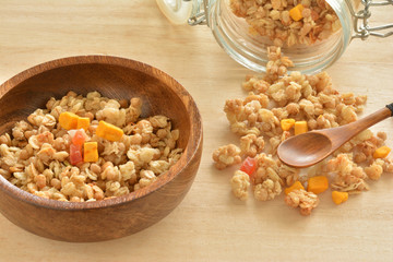 グラノーラ　木目背景

