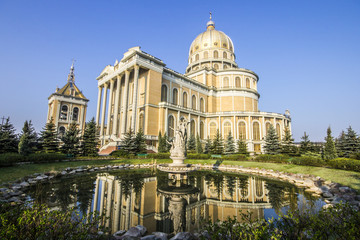 Obraz premium Basilica of Our Lady of Lichen, a Roman Catholic church dedicated to Our Lady of Sorrows, Queen of Poland. One of the tallest and largest churches in the world