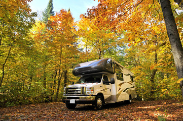 roadtrip with motorhome in Indian summer Ontario Canada