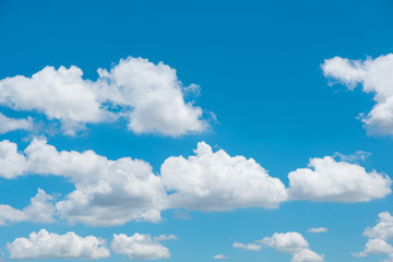 Obraz na płótnie Canvas Beautiful blue sky and white clouds