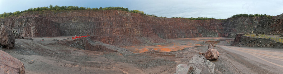View into a quarry mine for porphyry rocks. - obrazy, fototapety, plakaty