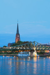 Obraz premium River, bridge and church. Frankfurt am Main, Germany