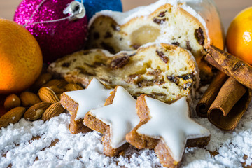 Advent Weihnachten deko dekoration mandeln zimtsten kerze walnuss