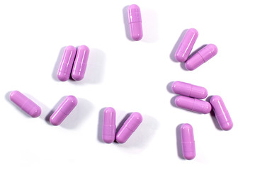 Vitamins extracted from grapes to nourish the skin. Packed in capsules