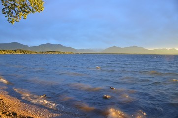 Bunter Herbst am Chiemsee