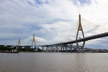 Fototapeta na wymiar Bhumibol Bridge in Samut Prakan, Thailand