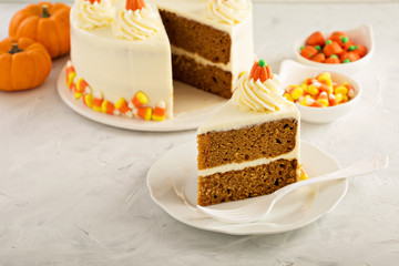 Pumpkin spice layered cake with cream cheese frosting