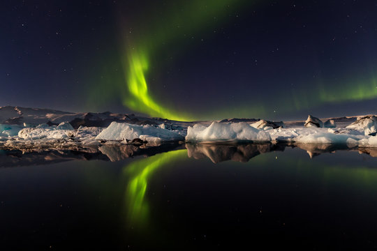 Aurora borealis at the glacier lagoon