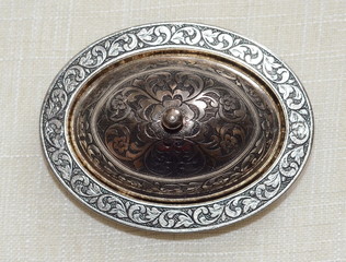 Melchior candy holder