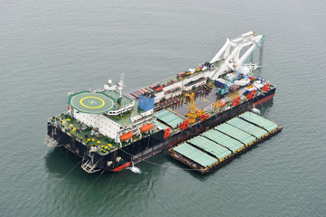 The pipelaying barge © eleonimages